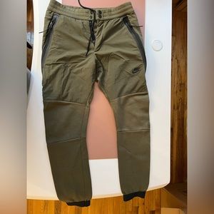 Nike Tech Fleece Cargo Pants - NWOT, Size Small